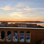 Casa Surya - With Sea View And Swimming Pool Apartament *