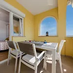 Casa Surya - With Sea View And Swimming Pool Apartament *