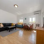 Casa Surya - With Sea View And Swimming Pool Apartament *