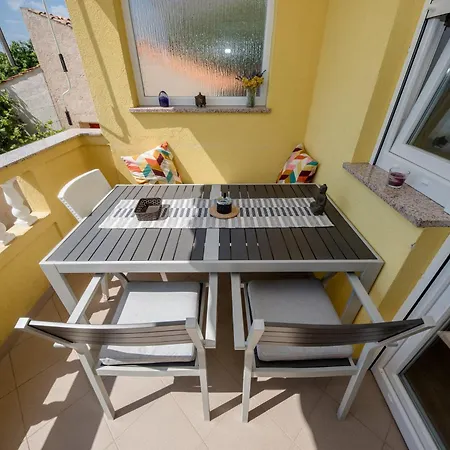 Apartman Casa Surya - With Sea View And Swimming Pool Barbat na Rabu