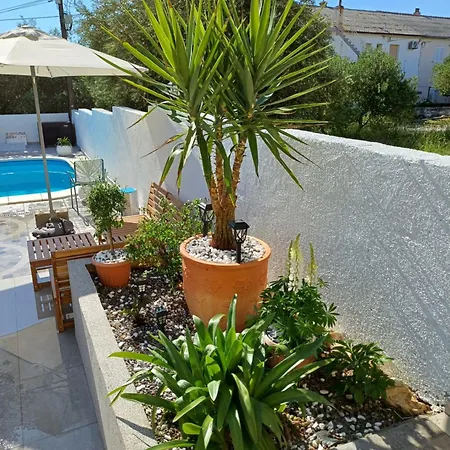 Apartman Casa Surya - With Sea View And Swimming Pool Barbat na Rabu