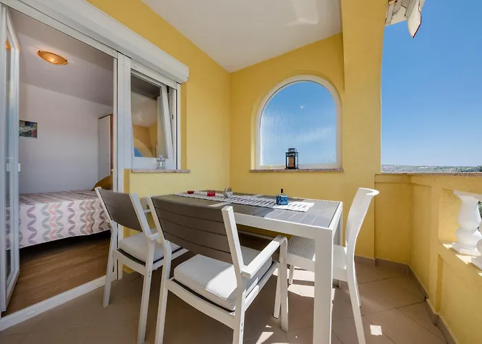 Casa Surya - With Sea View And Swimming Pool Διαμέρισμα *