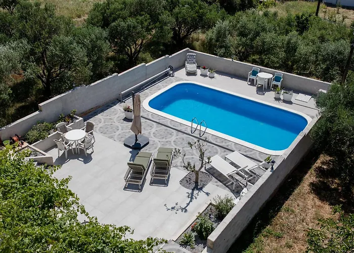 Casa Surya - With Sea View And Swimming Pool