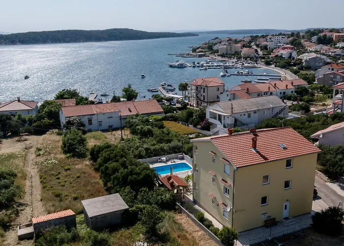 Casa Surya - With Sea View And Swimming Pool Διαμέρισμα Barbat na Rabu