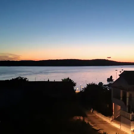 Appartamento Casa Surya - With Sea View And Swimming Pool Barbat na Rabu