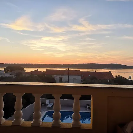 Casa Surya - With Sea View And Swimming Pool Appartamento *