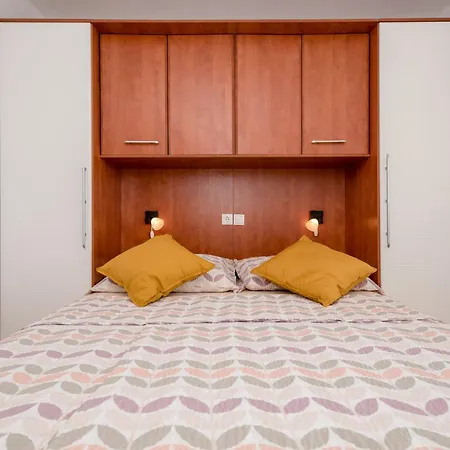 Casa Surya - With Sea View And Swimming Pool Appartamento Barbat na Rabu