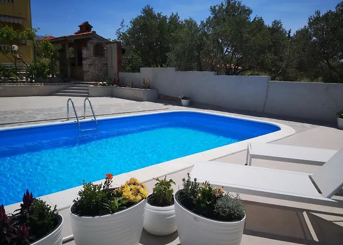 Casa Surya - With Sea View And Swimming Pool 아파트 Barbat na Rabu