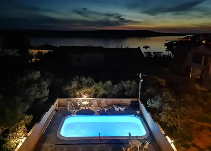아파트 Casa Surya - With Sea View And Swimming Pool