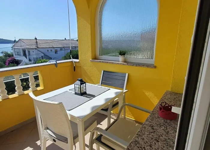 Casa Surya - With Sea View And Swimming Pool 아파트 Barbat na Rabu